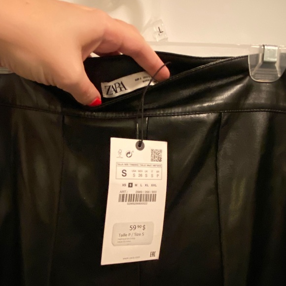 🖤 Zara Faux Leather Black Culottes Pants Size S. New With Tags 🖤 - Picture 3 of 4